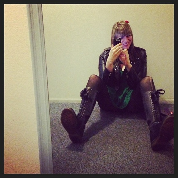 Meet your Posher, Franki - Picture 4 of 6